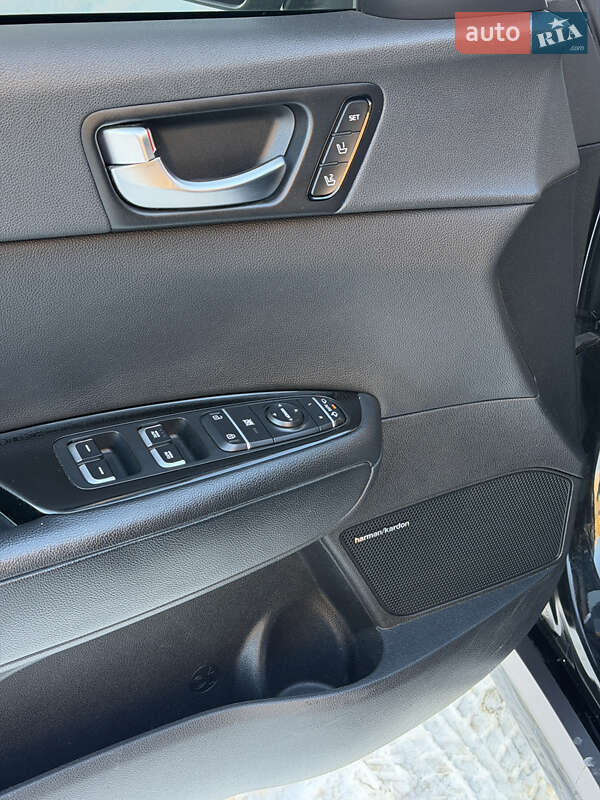 Седан Kia Optima 2017 в Ивано-Франковске