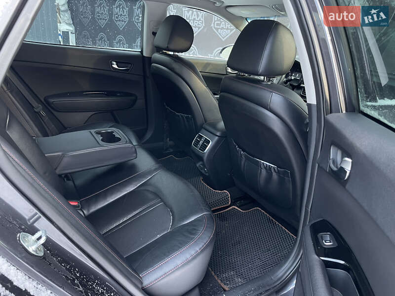 Седан Kia Optima 2017 в Киеве фото 13 Седан Kia Optima 2017 в Киеве