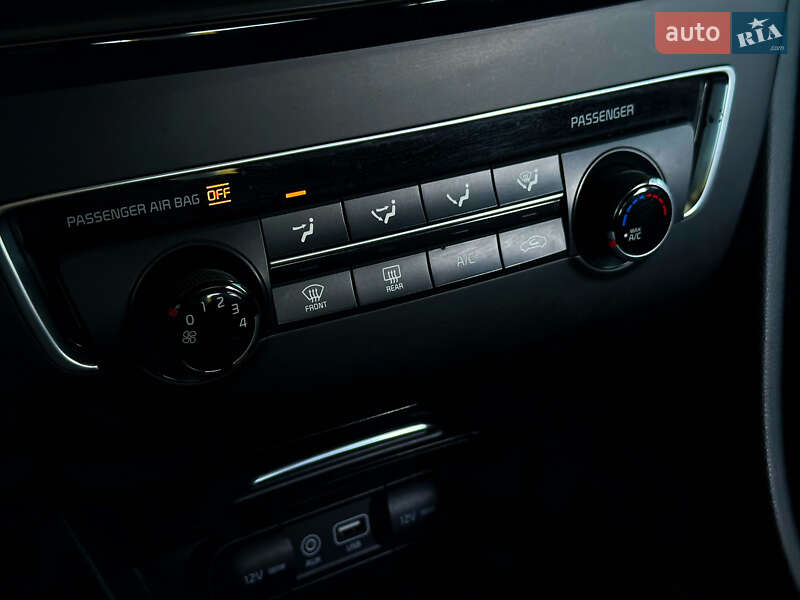 Седан Kia Optima 2016 в Киеве фото 28 Седан Kia Optima 2016 в Киеве