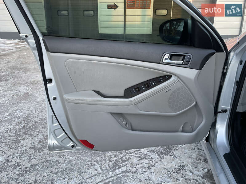 Седан Kia Optima 2013 в Белой Церкви