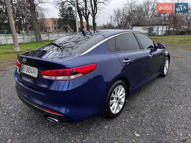 Седан Kia Optima 2016 в Козельщине