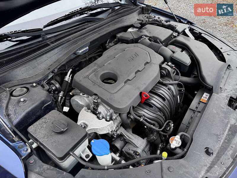 Седан Kia Optima 2016 в Козельщине