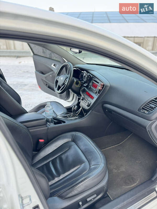 Седан Kia Optima 2011 в Киеве
