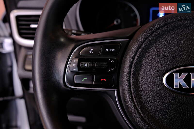 Седан Kia Optima 2016 в Одессе