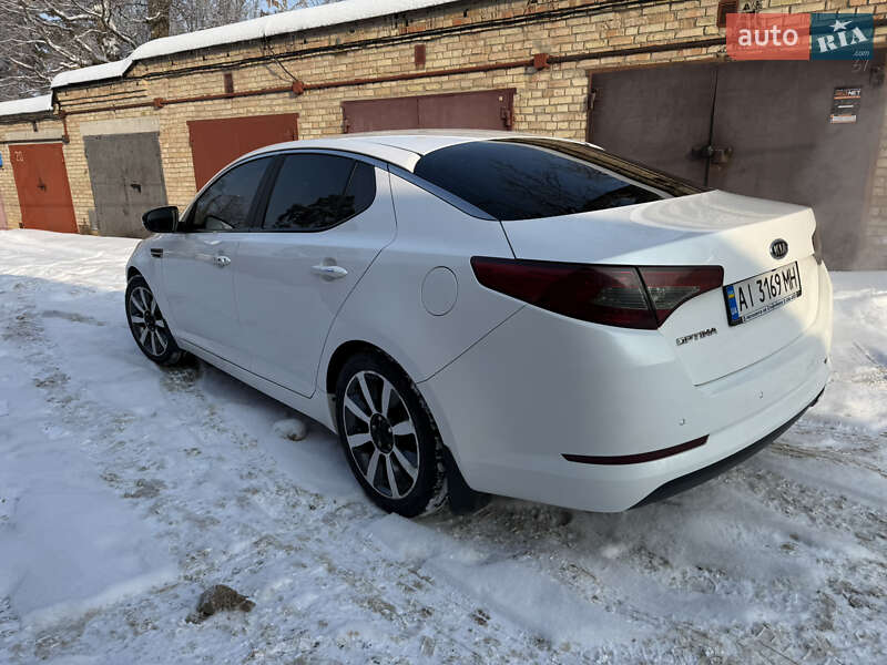 Седан Kia Optima 2012 в Ирпене