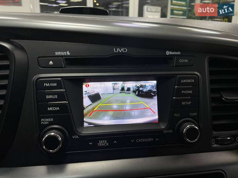 Седан Kia Optima 2013 в Киеве