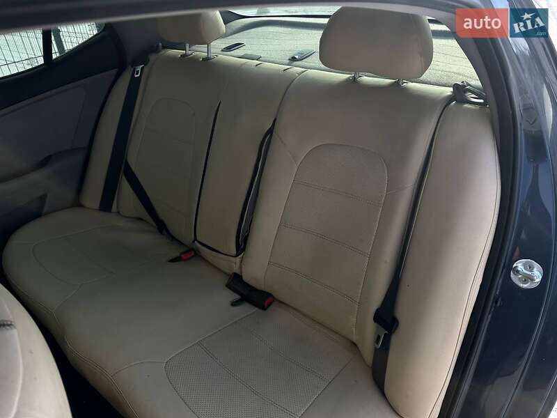 Седан Kia Optima 2014 в Одессе