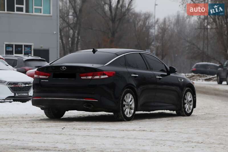 Седан Kia Optima 2018 в Киеве