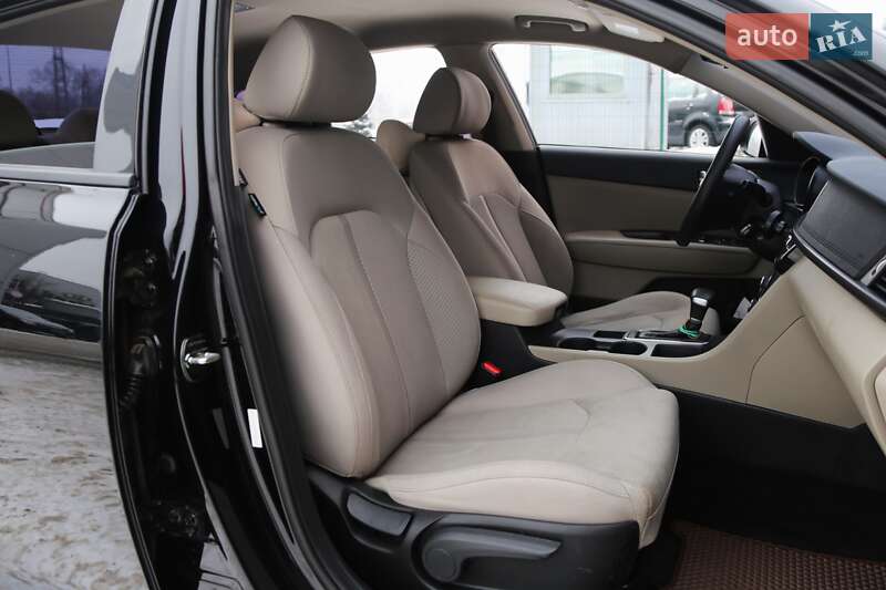 Седан Kia Optima 2018 в Киеве