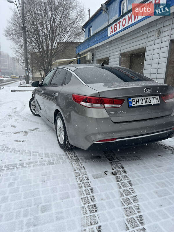 Седан Kia Optima 2015 в Одессе