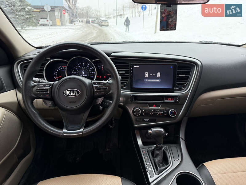 Седан Kia Optima 2014 в Киеве