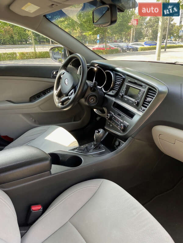 Седан Kia Optima 2013 в Киеве фото 4 Седан Kia Optima 2013 в Киеве