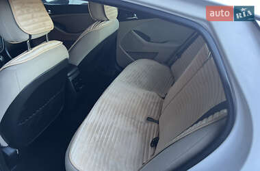 Седан Kia Optima 2013 в Старом Самборе