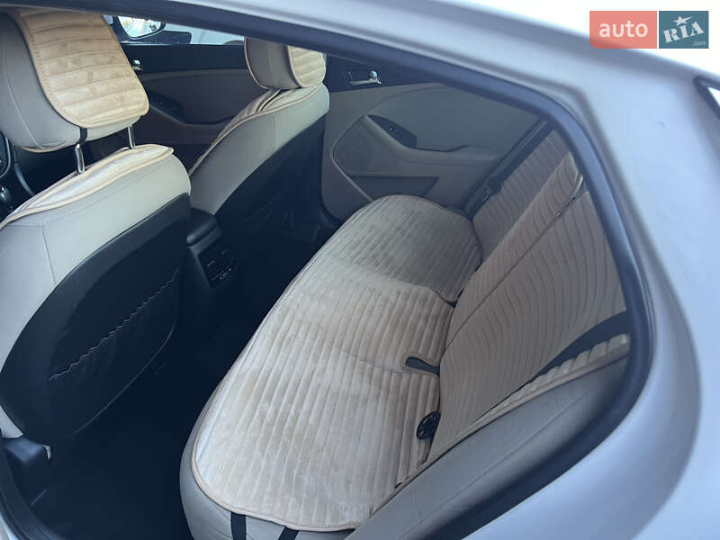 Седан Kia Optima 2013 в Старом Самборе