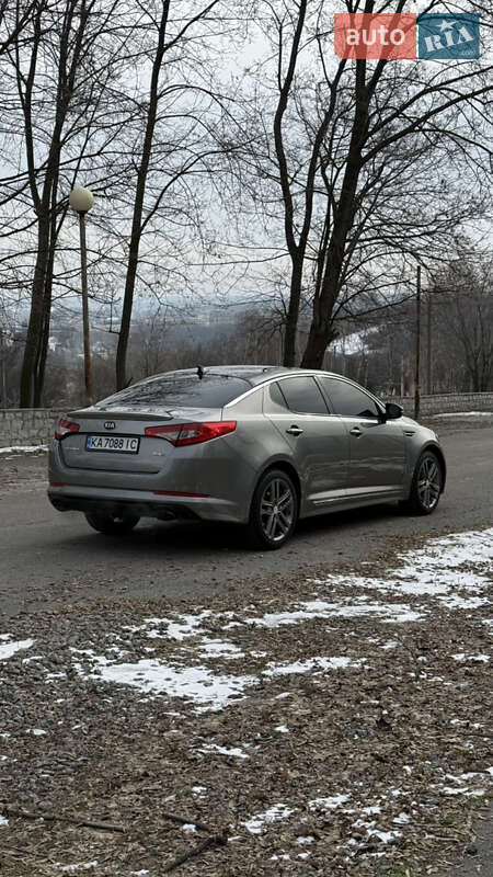 Седан Kia Optima 2013 в Дніпрі