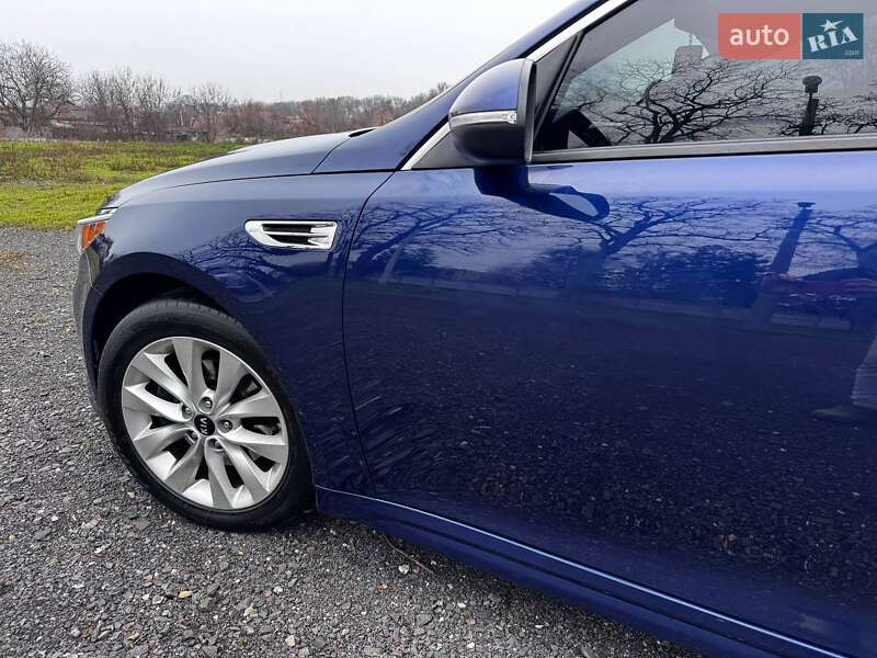Седан Kia Optima 2016 в Козельщині