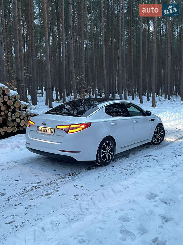 Седан Kia Optima 2013 в Черкасах