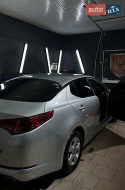 Седан Kia Optima 2011 в Киеве