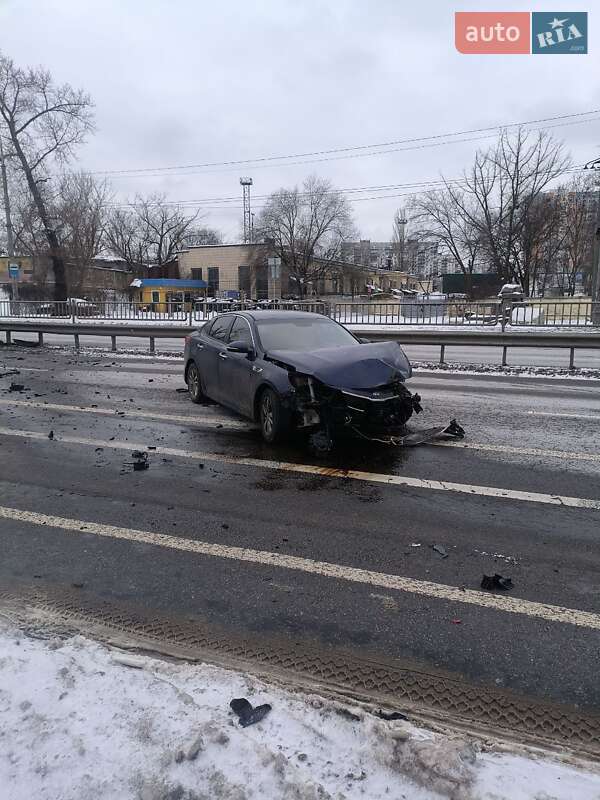 Седан Kia Optima 2015 в Києві
