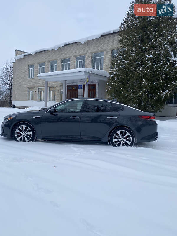 Седан Kia Optima 2017 в Києві