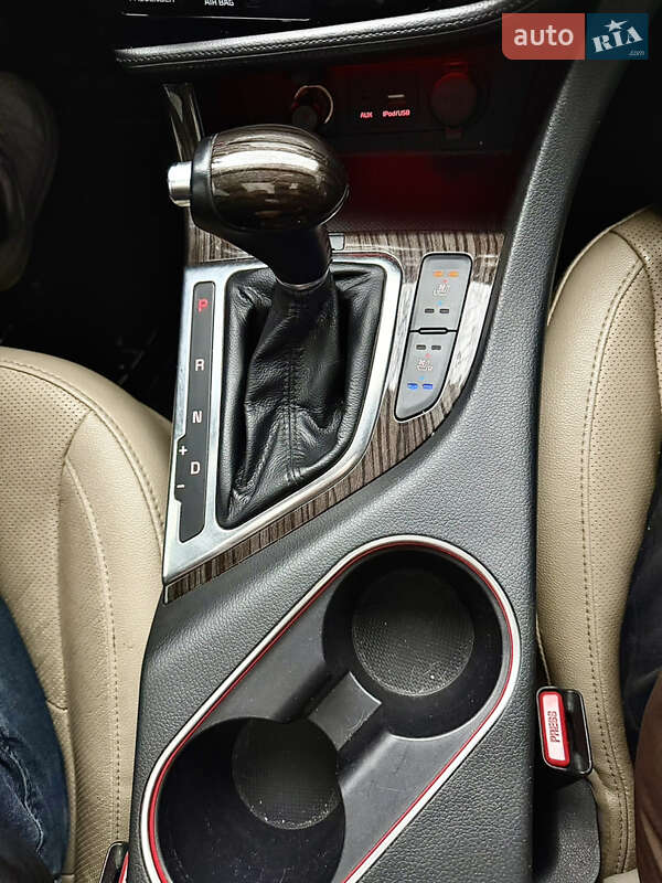 Седан Kia Optima 2014 в Києві