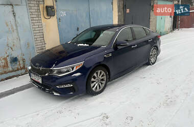 Седан Kia Optima 2017 в Киеве