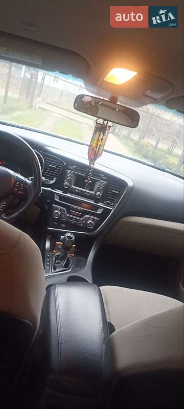 Седан Kia Optima 2013 в Львове