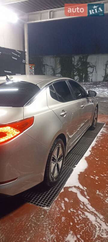 Седан Kia Optima 2013 в Львове