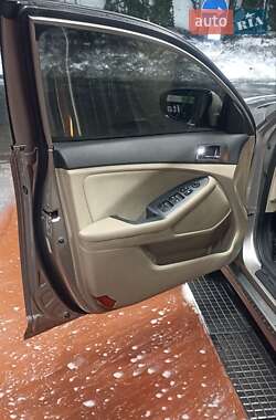 Седан Kia Optima 2013 в Львове