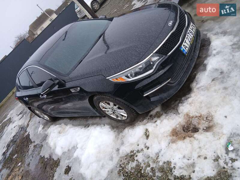 Седан Kia Optima 2017 в Ивано-Франковске