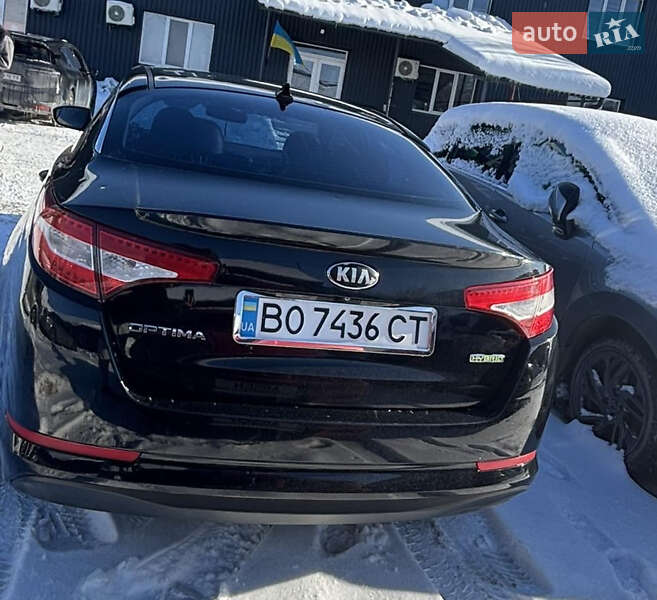 Седан Kia Optima 2012 в Тернополе