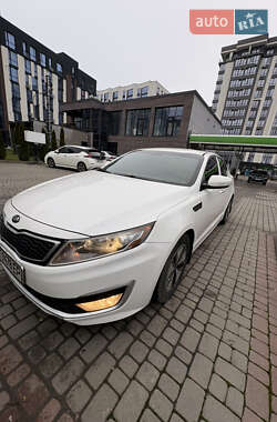 Седан Kia Optima 2012 в Ивано-Франковске