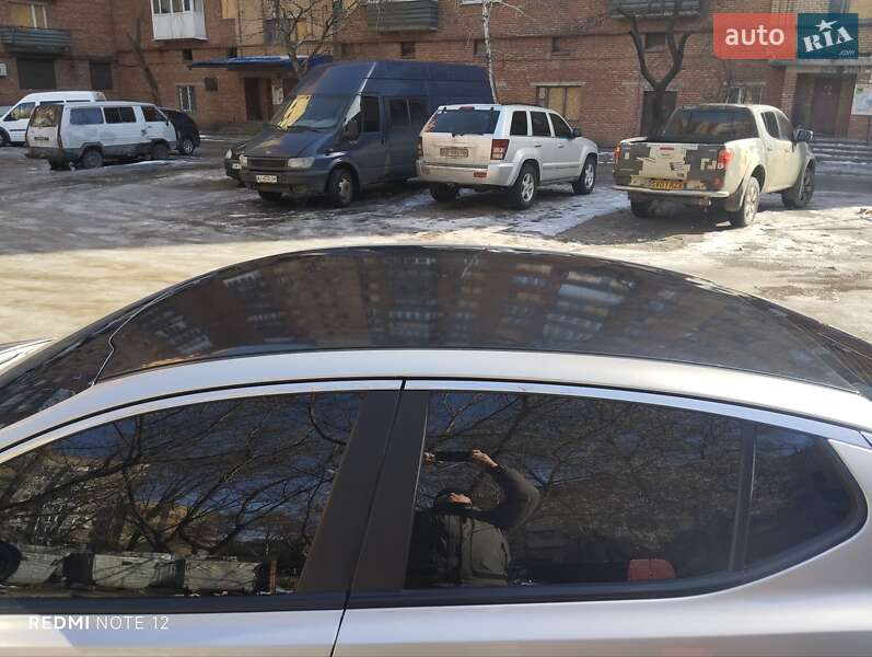 Седан Kia Optima 2012 в Славянске