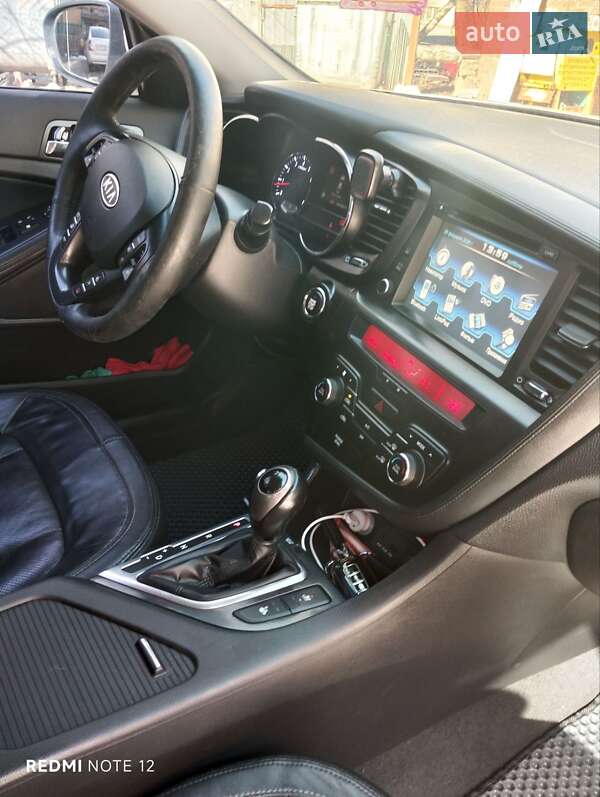 Седан Kia Optima 2012 в Славянске