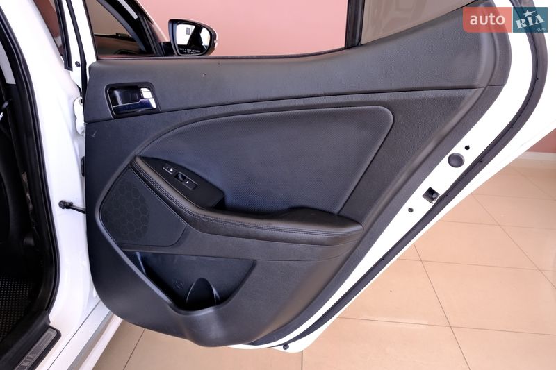 Седан Kia Optima 2013 в Одессе