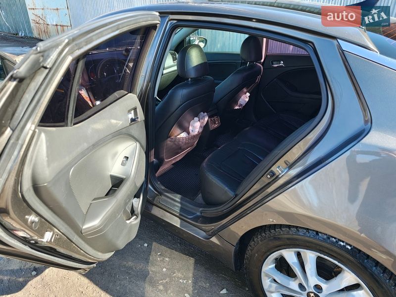 Седан Kia Optima 2012 в Бородянці
