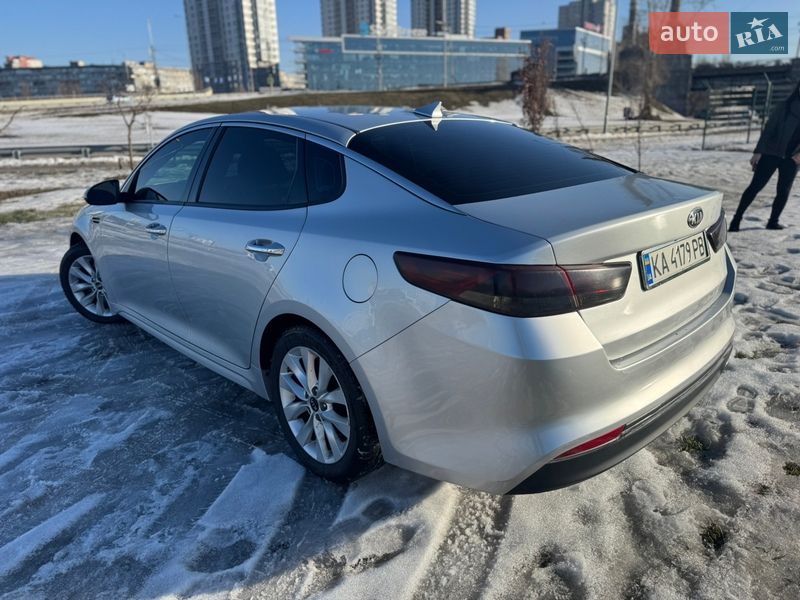 Седан Kia Optima 2016 в Києві