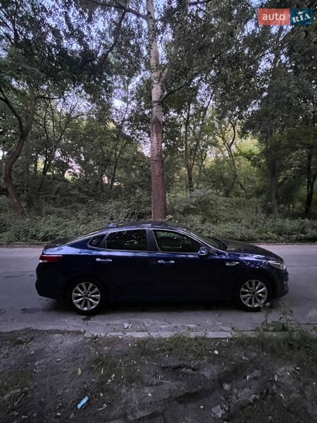 Седан Kia Optima 2016 в Києві