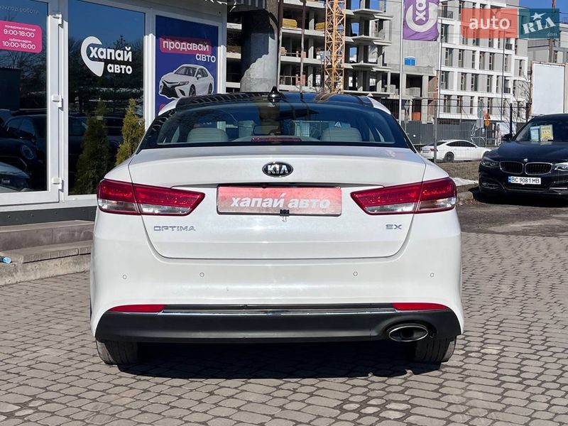 Седан Kia Optima 2017 в Львові