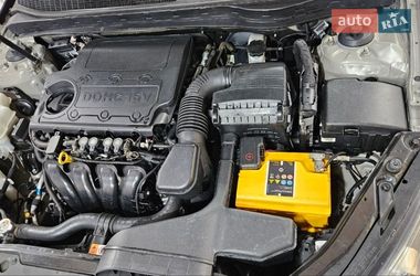 Седан Kia Optima 2012 в Харькове