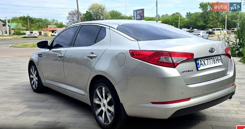 Седан Kia Optima 2012 в Харькове