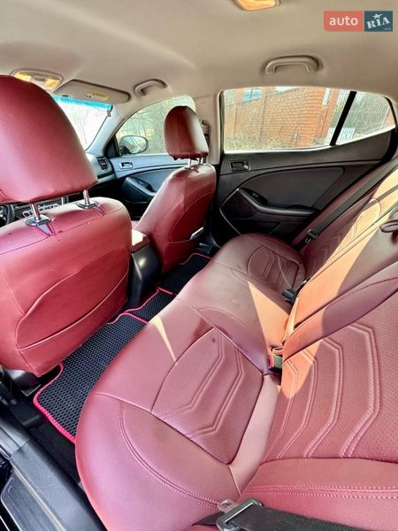 Седан Kia Optima 2014 в Запорожье