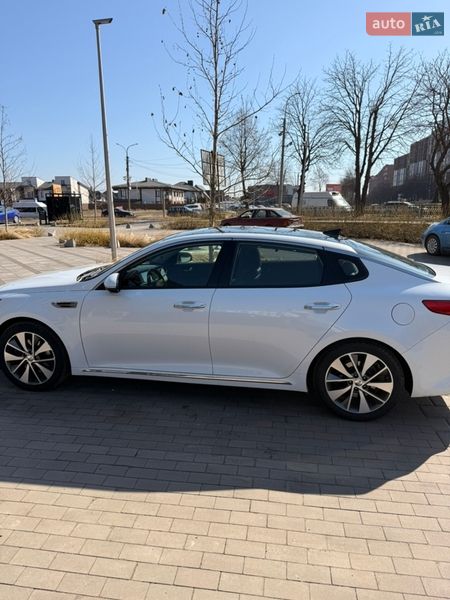 Седан Kia Optima 2016 в Ровно