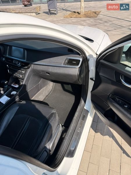 Седан Kia Optima 2016 в Ровно