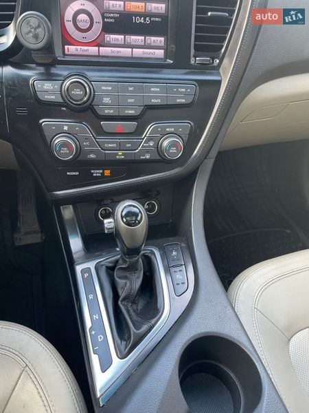 Седан Kia Optima 2012 в Тернополе
