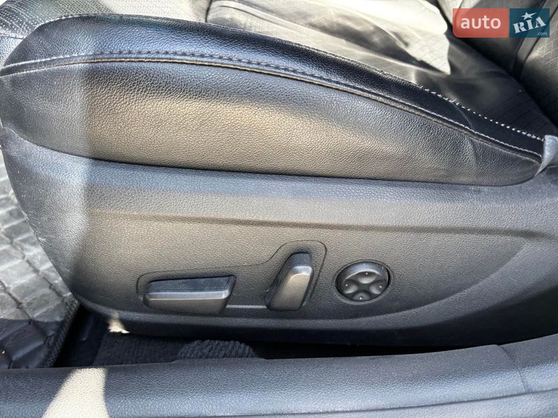 Седан Kia Optima 2016 в Запоріжжі