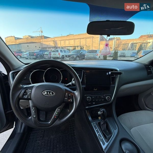 Седан Kia Optima 2011 в Полтаве