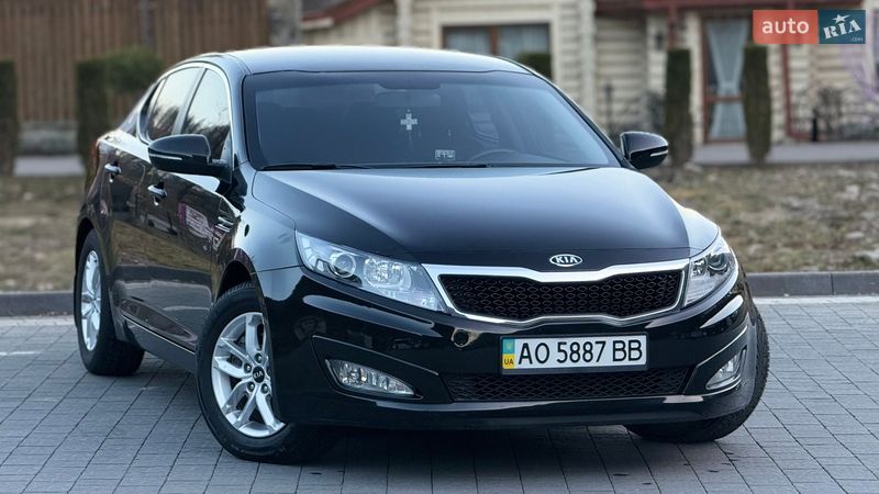 Седан Kia Optima 2012 в Міжгір'ї
