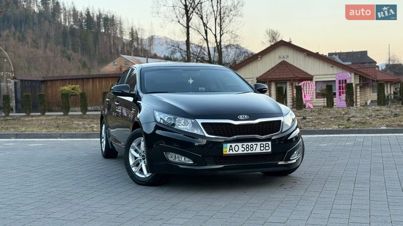 Седан Kia Optima 2012 в Міжгір'ї
