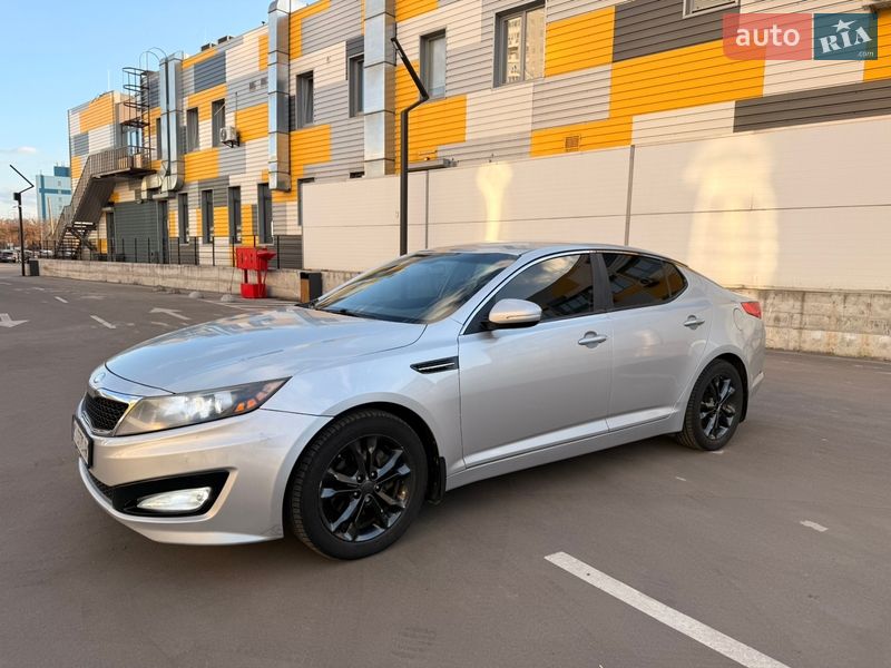 Седан Kia Optima 2012 в Києві